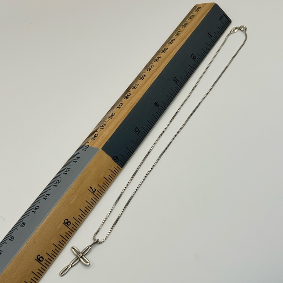 Sterling Silver Cross Necklace Stamped 925 Italy 16" - Picture 9 of 10